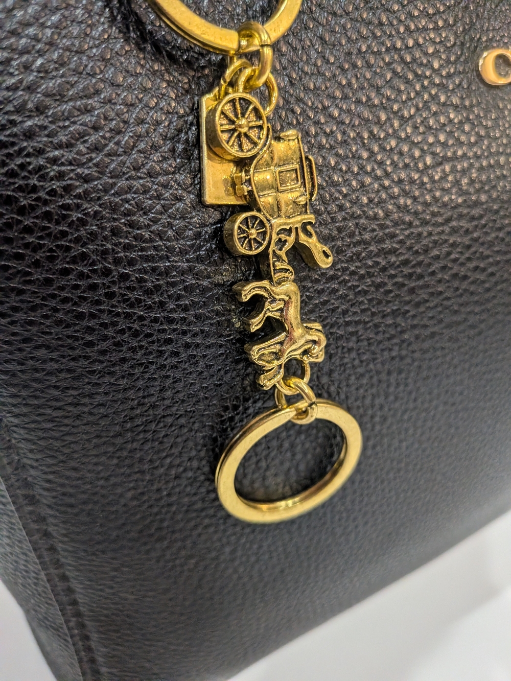 Gold Metal Horse And Carriage Bag Charm Keychain